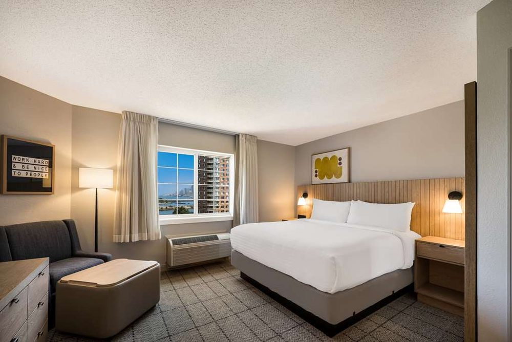 Sonesta Simply Suites Jersey City