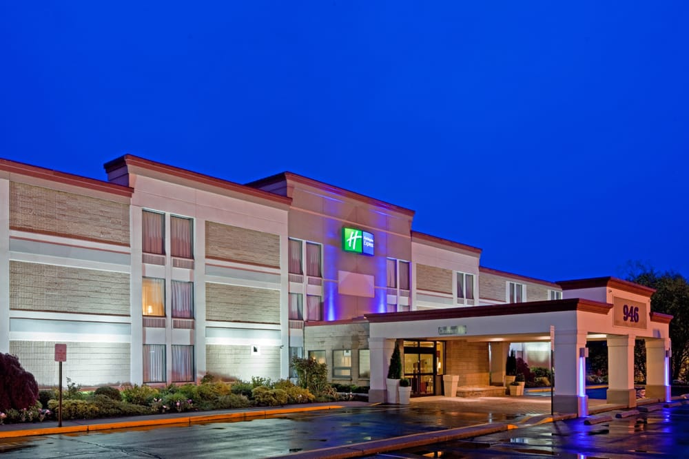 Holiday Inn Express Ramsey-Mahwah