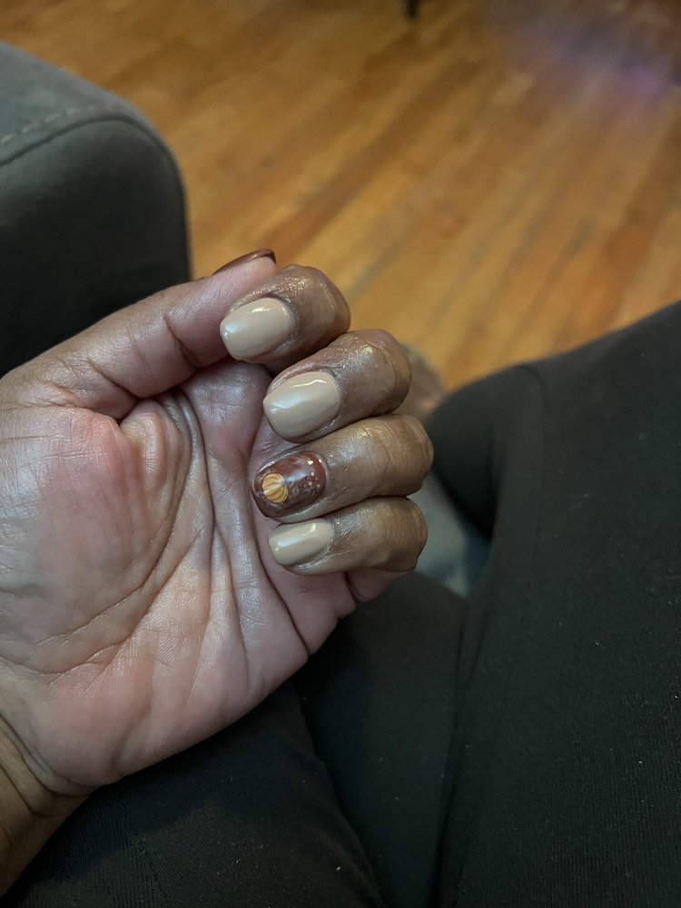 Akoi Nails