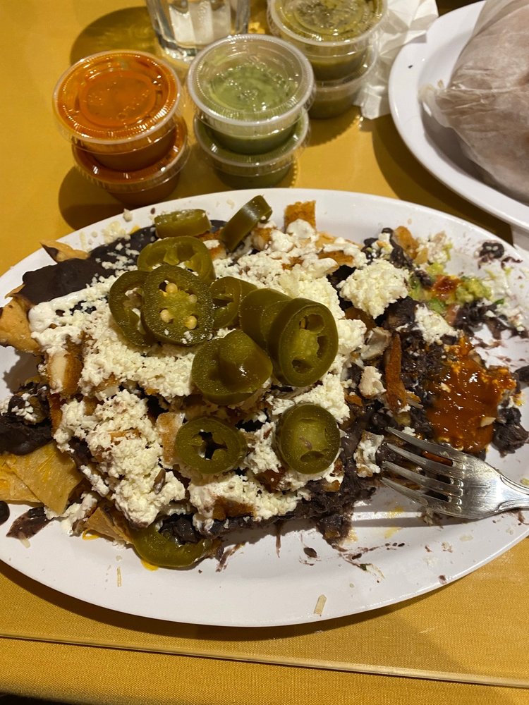 El Molcajete Grill