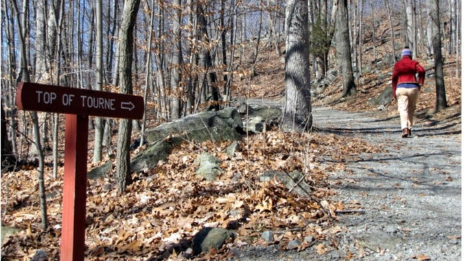 Thanksgiving Morning hike at Tourne County Park (5-6 miles)